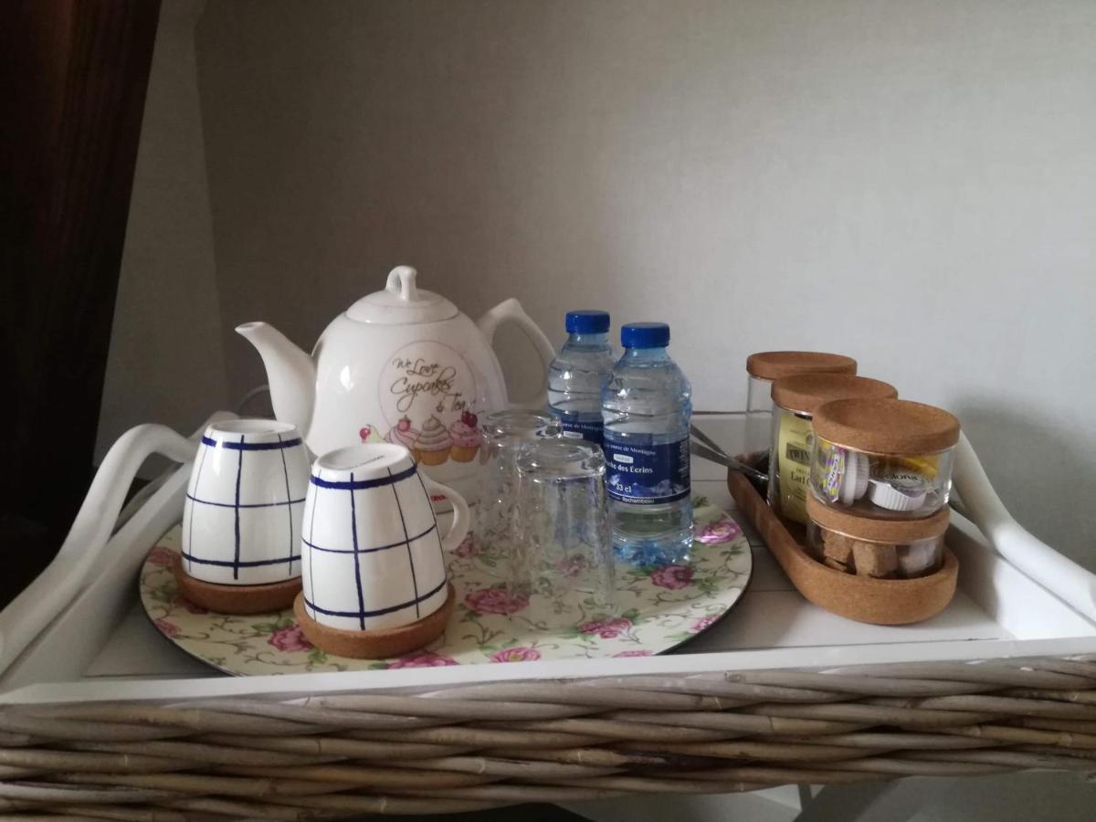 La Maison Bleue Juillac  外观 照片